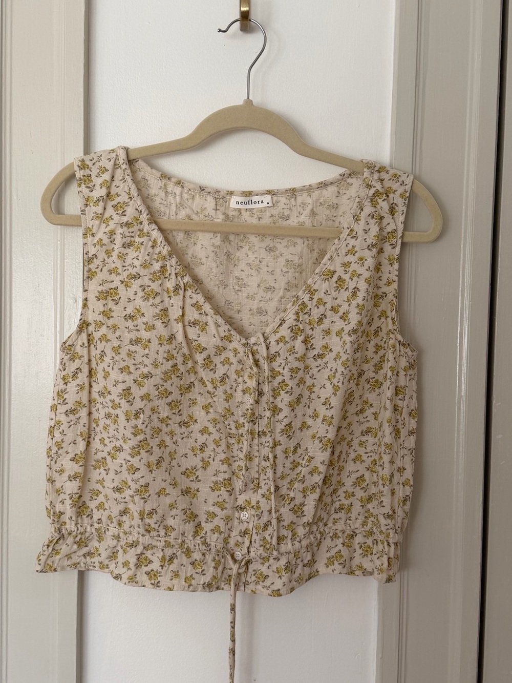 Neuflora Floral Tie-Front Sleeveless Top